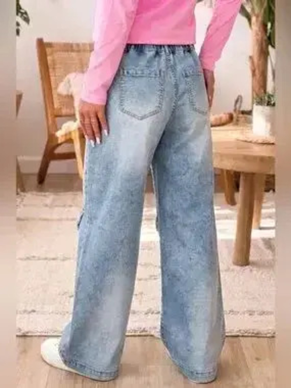 Studded Detail Wide-Leg Jeans - Picture 2 of 4